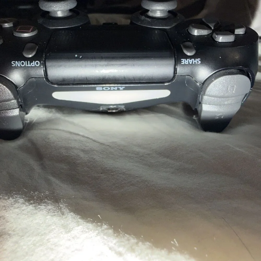 SONY PLAYSTATION PS4 WIRELESS DUALSHOCK REMOTE CONTROLLER - Black CUH-ZCT1U
